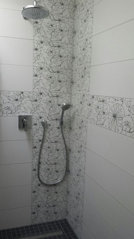 Dusche 2 – Wandverkleidung
